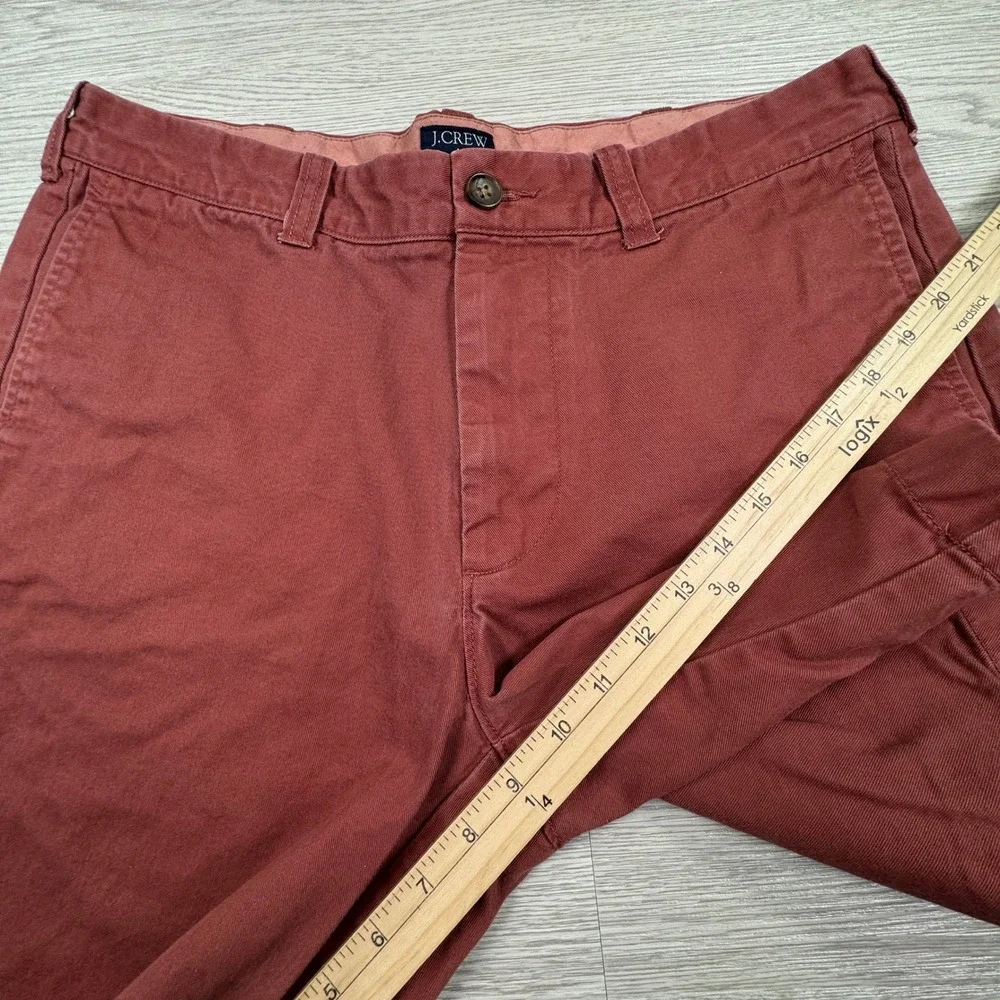J.Crew Mens Shorts Gramercy Chino Red 33 Flat Front Cotton Casual Classic Modern